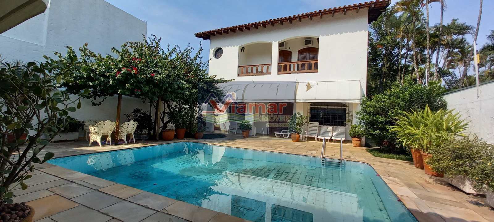 Casa à venda com 4 quartos, 306m² - Foto 1