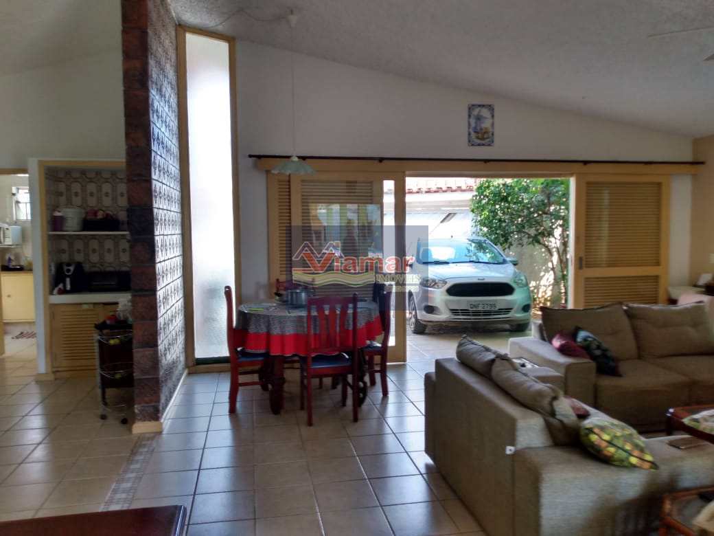 Casa à venda com 4 quartos, 250m² - Foto 8