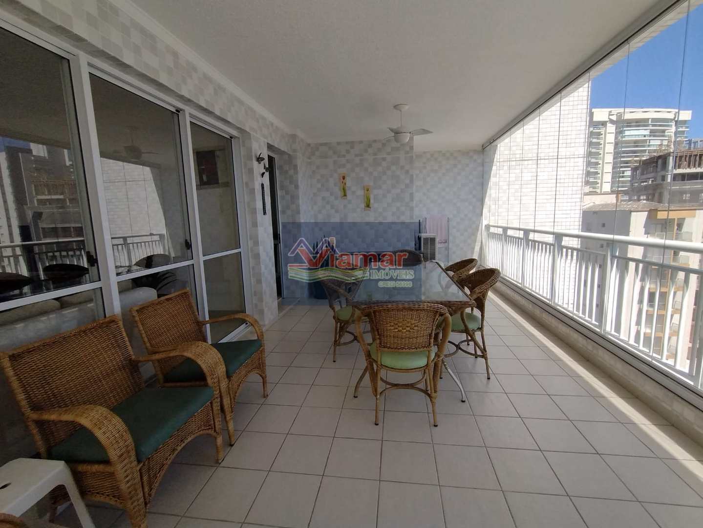 Apartamento à venda com 3 quartos, 122m² - Foto 2