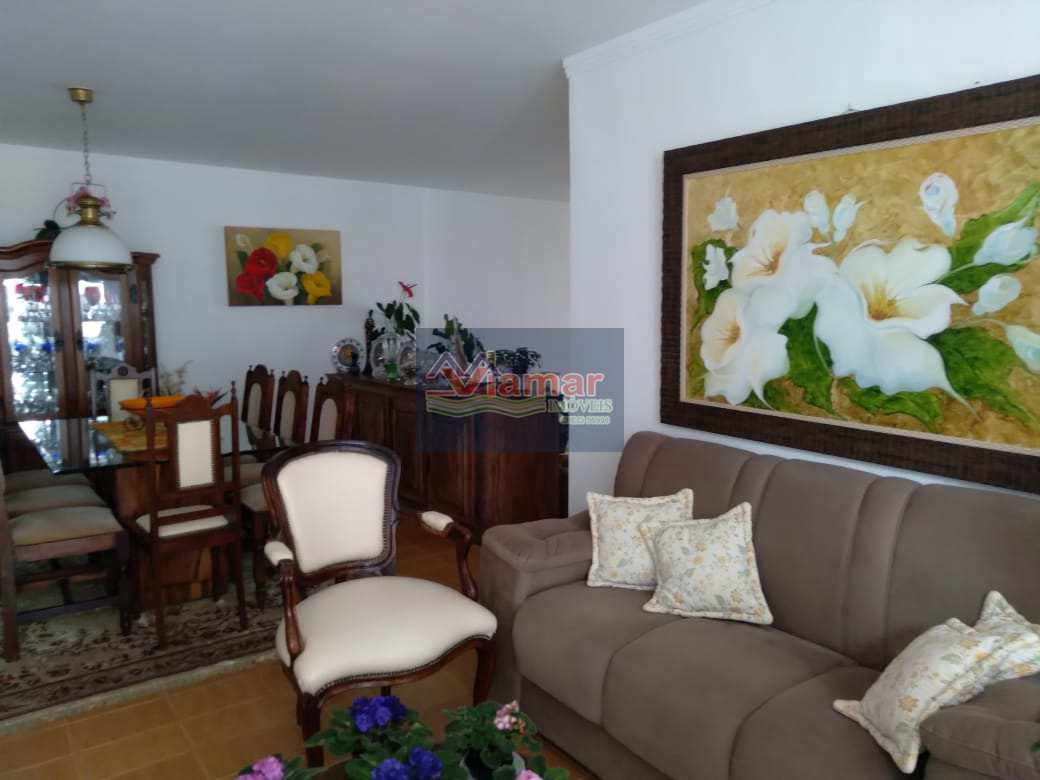 Apartamento à venda com 3 quartos, 180m² - Foto 3