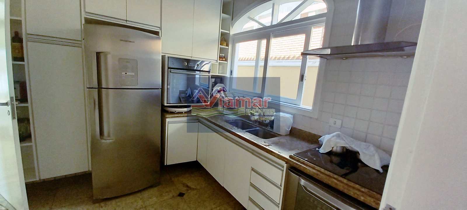 Casa para alugar com 3 quartos, 300m² - Foto 20