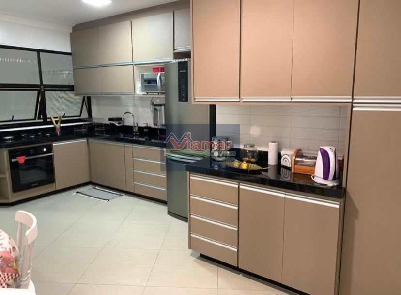 Apartamento à venda com 3 quartos, 145m² - Foto 7