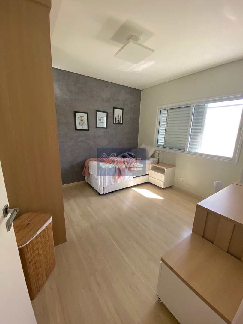 Casa à venda com 4 quartos, 236m² - Foto 18