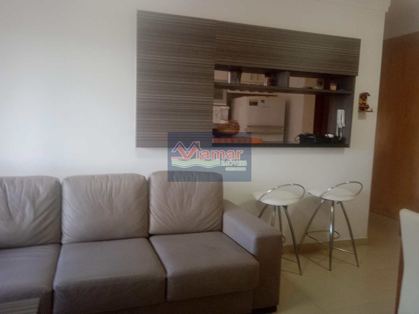 Apartamento à venda com 3 quartos, 77m² - Foto 2