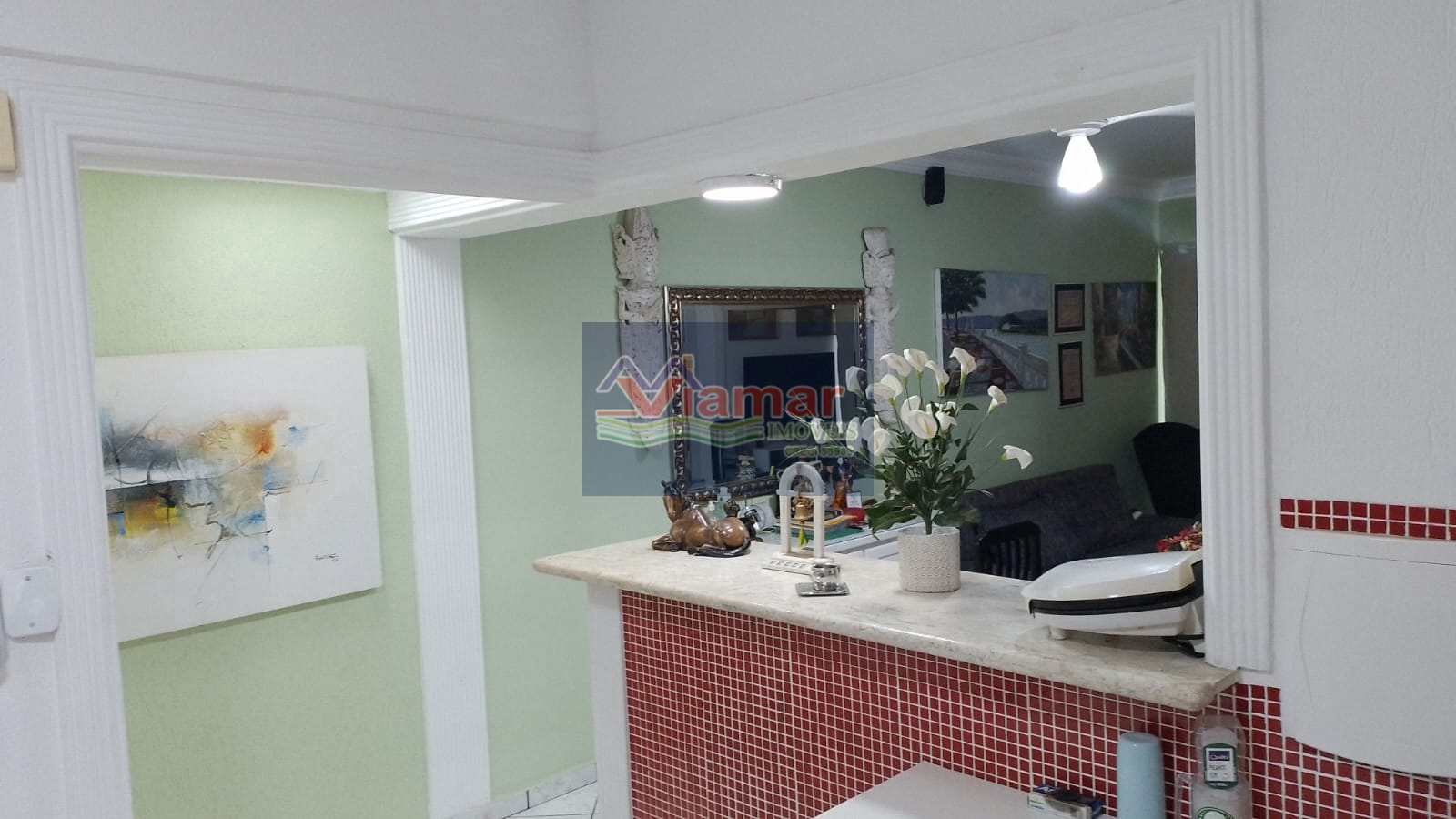 Apartamento à venda com 2 quartos, 70m² - Foto 4