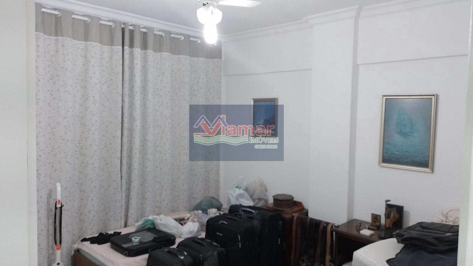 Apartamento à venda com 2 quartos, 70m² - Foto 3