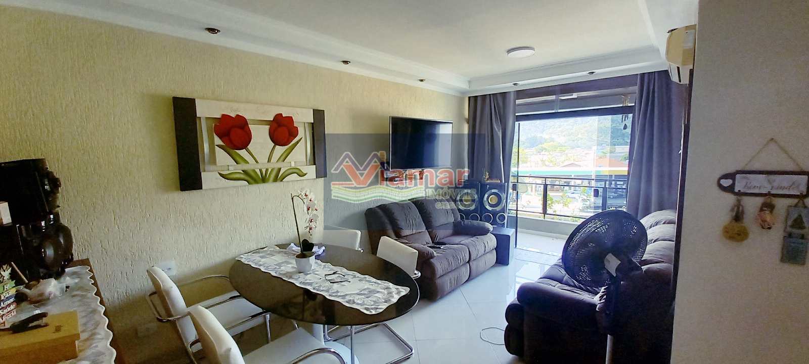 Apartamento à venda com 2 quartos, 70m² - Foto 1