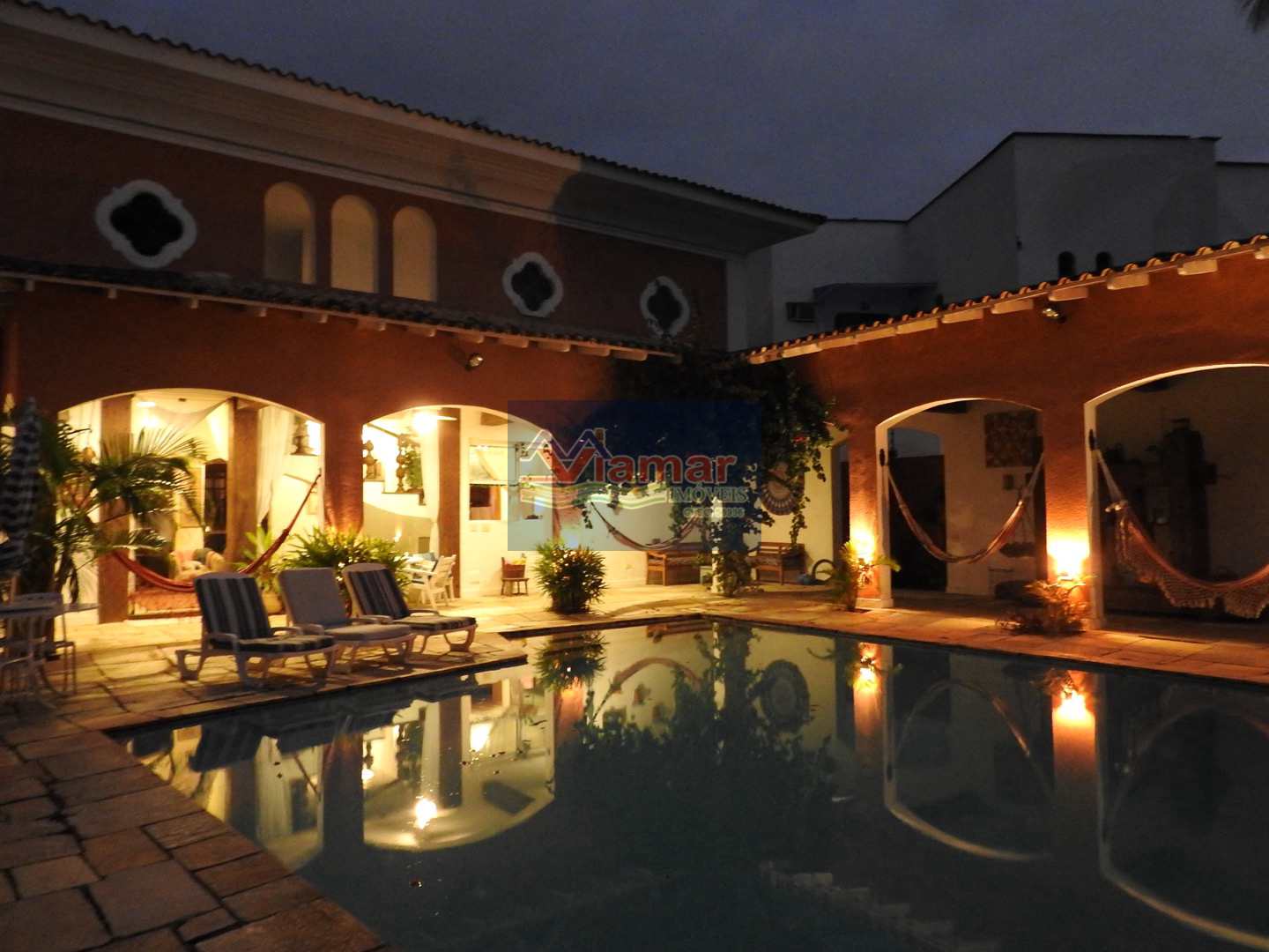 Casa à venda com 7 quartos, 436m² - Foto 4