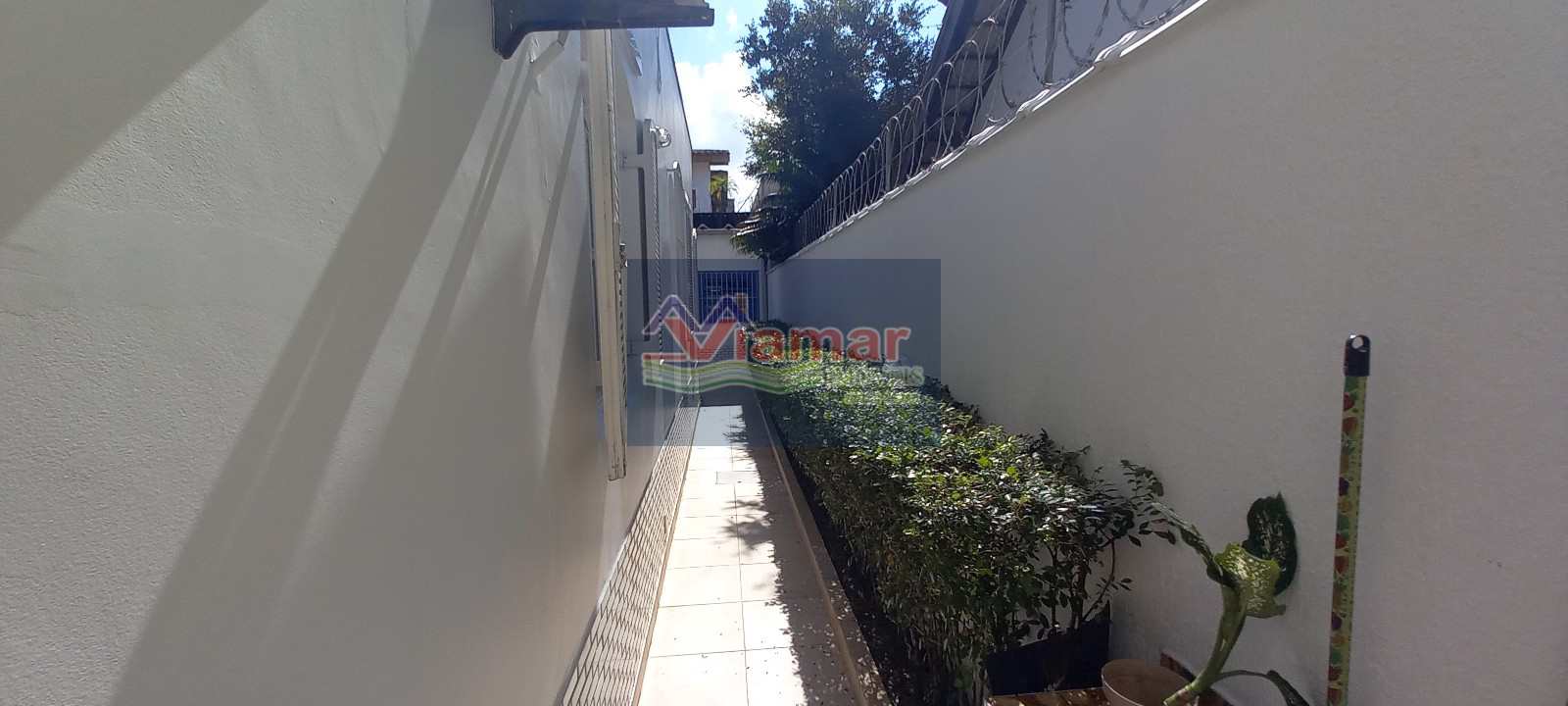 Casa à venda com 3 quartos, 200m² - Foto 24