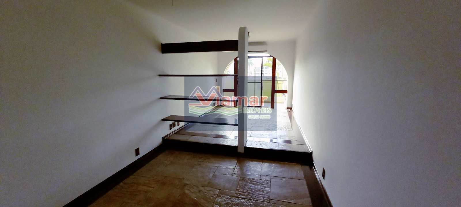 Apartamento à venda com 3 quartos, 130m² - Foto 1