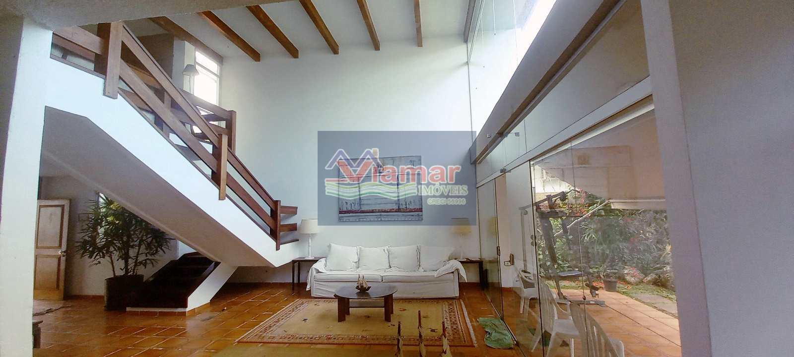 Casa à venda com 4 quartos, 290m² - Foto 1