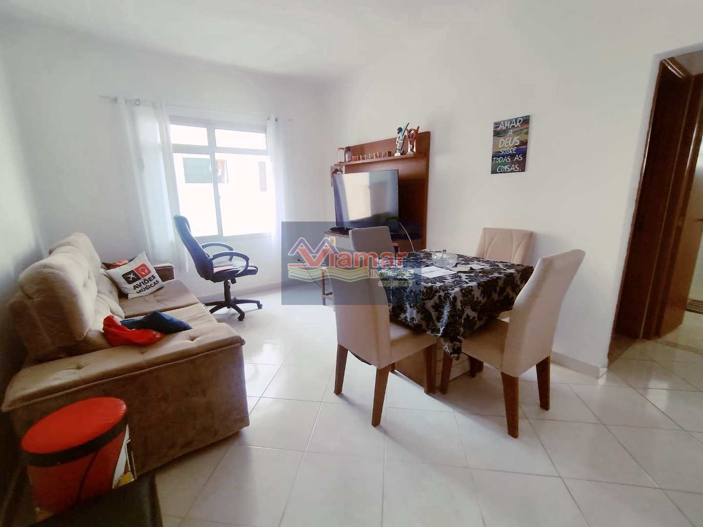 Apartamento à venda com 1 quarto, 50m² - Foto 2