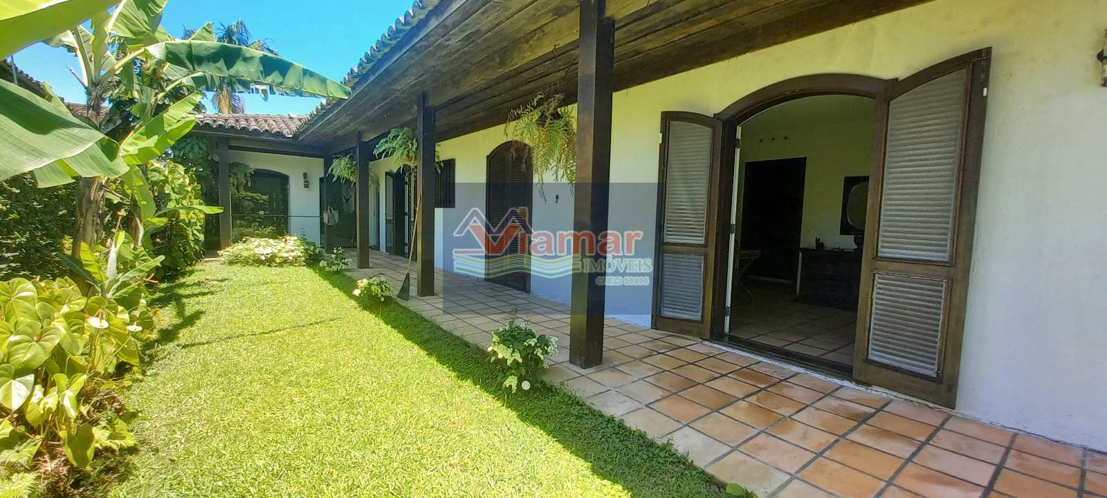 Casa à venda com 3 quartos, 202m² - Foto 4