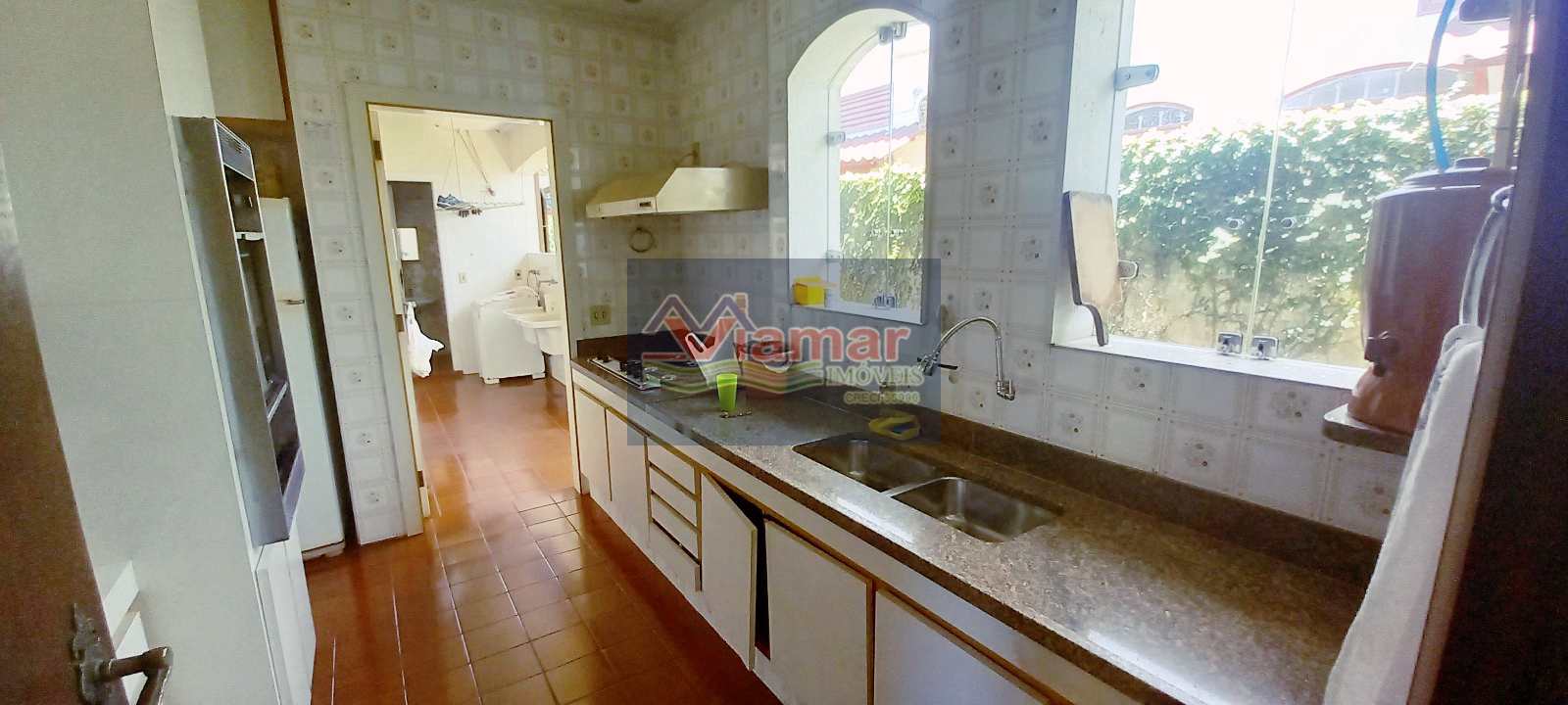 Casa à venda com 3 quartos, 202m² - Foto 11