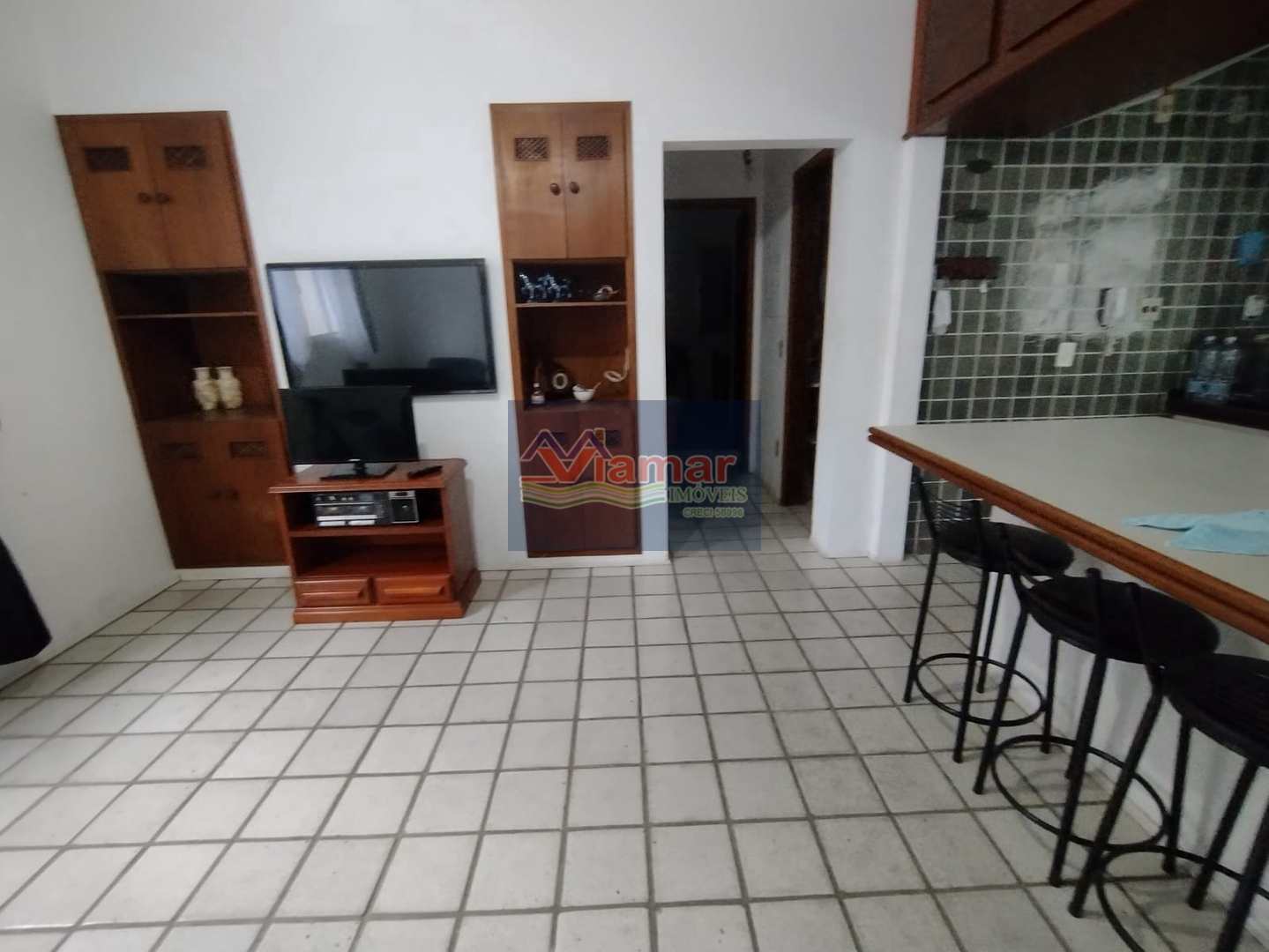 Apartamento à venda com 2 quartos, 70m² - Foto 4