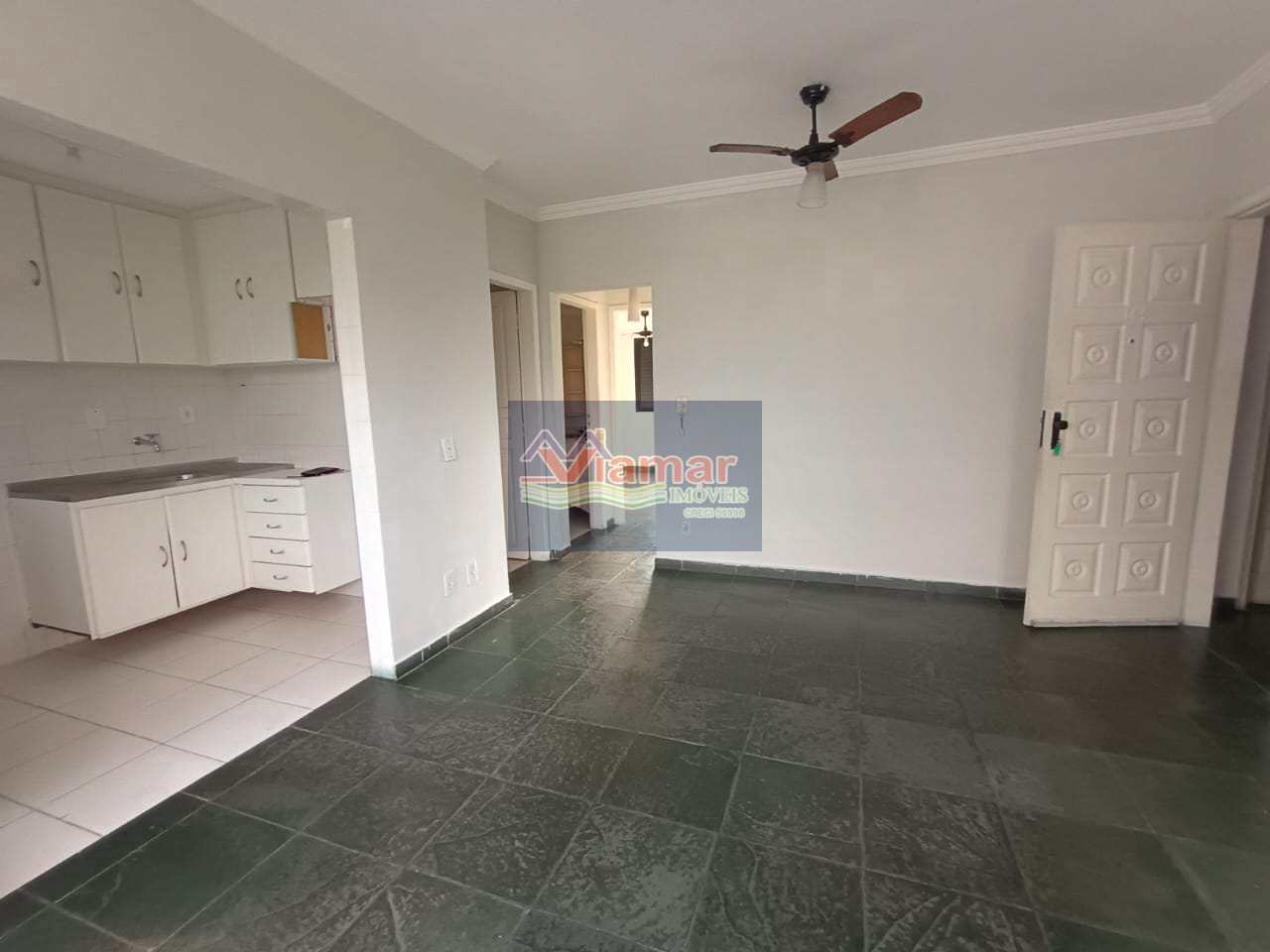 Apartamento à venda com 2 quartos, 65m² - Foto 4