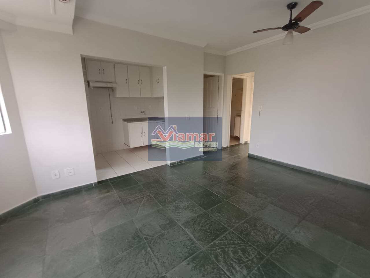 Apartamento à venda com 2 quartos, 65m² - Foto 2