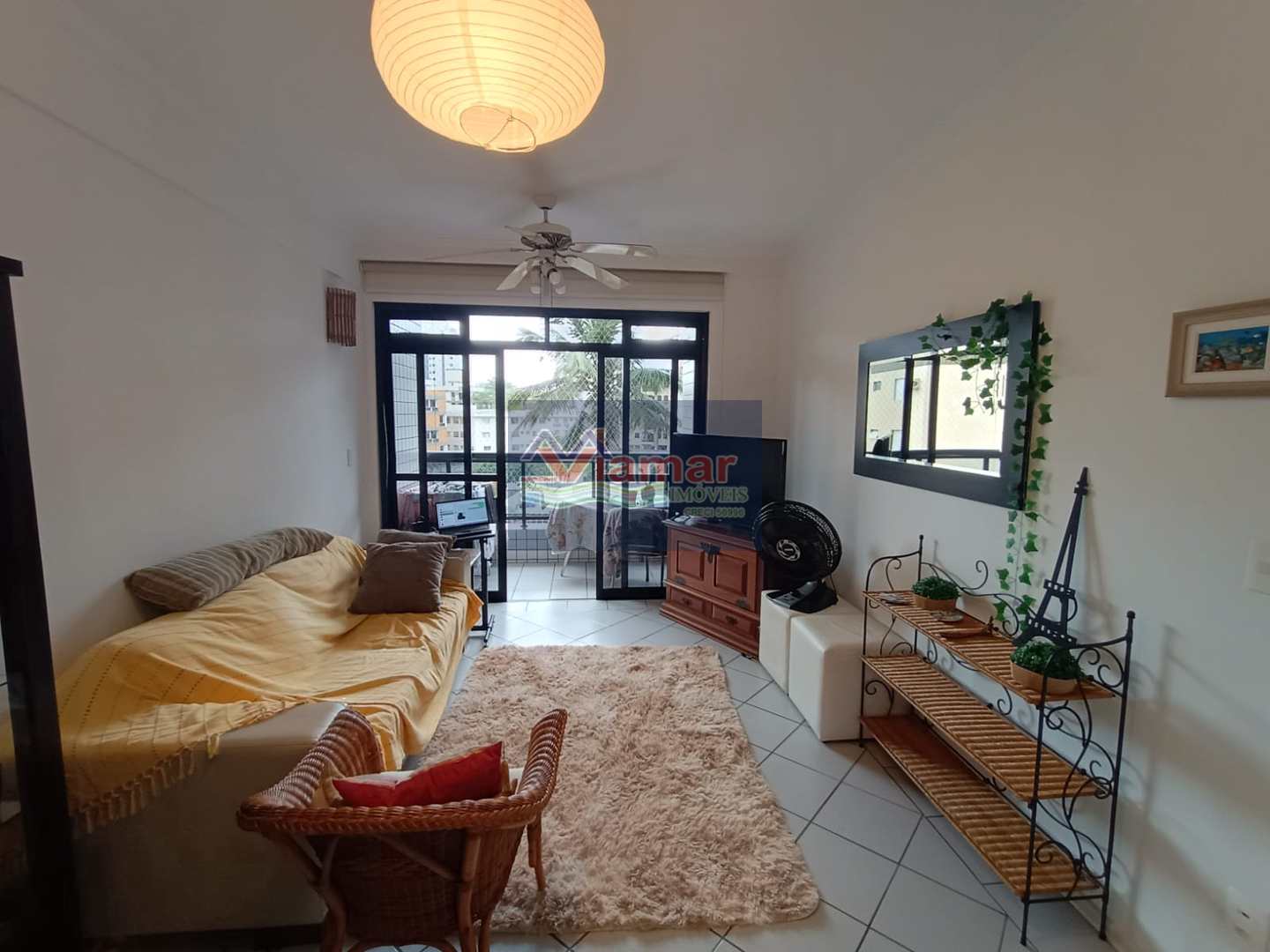 Apartamento à venda com 2 quartos, 70m² - Foto 2