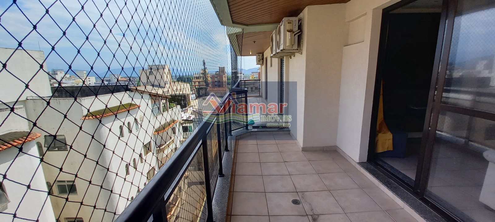 Apartamento à venda com 3 quartos, 90m² - Foto 1