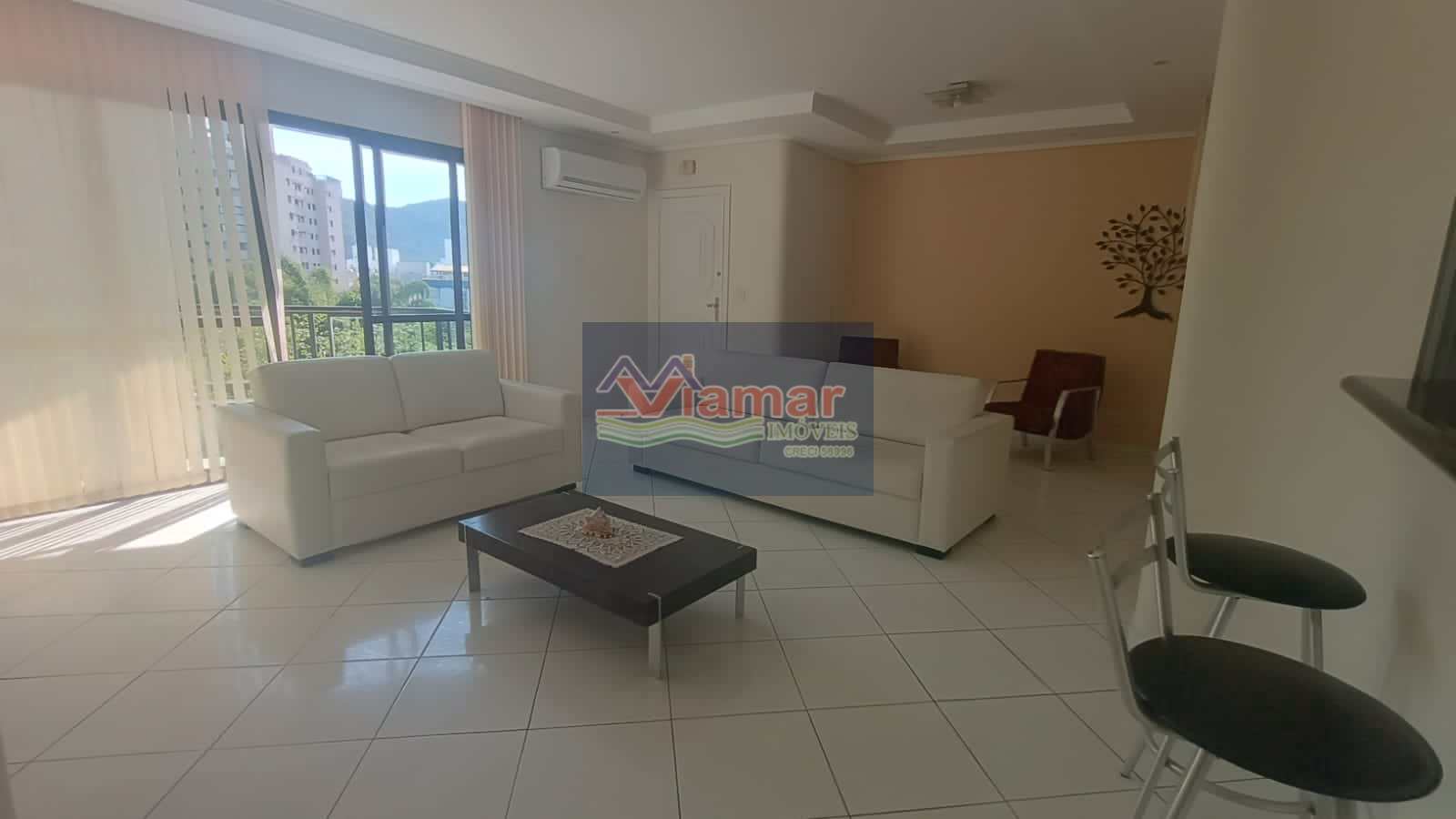 Apartamento à venda com 4 quartos, 215m² - Foto 2