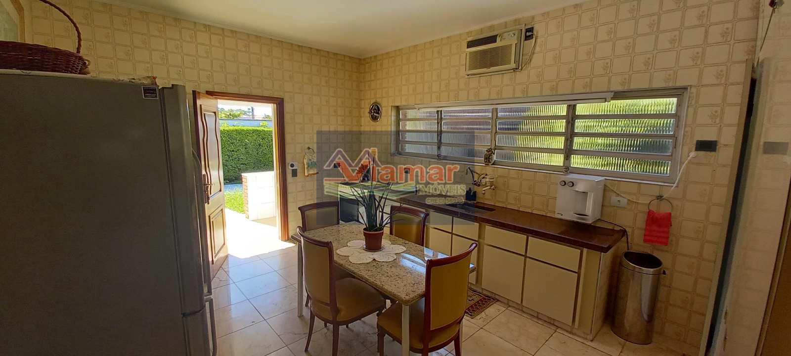 Casa à venda e aluguel com 3 quartos, 500m² - Foto 10