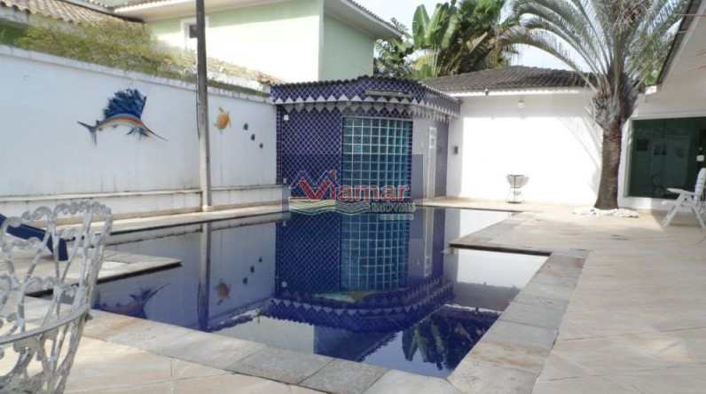 Casa à venda e aluguel com 5 quartos, 450m² - Foto 1