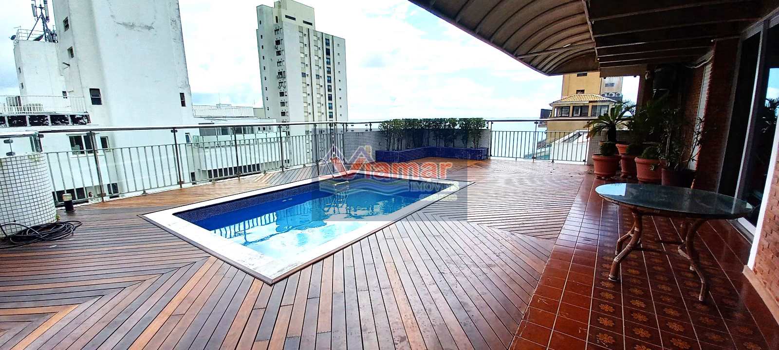 Cobertura à venda com 3 quartos, 300m² - Foto 1