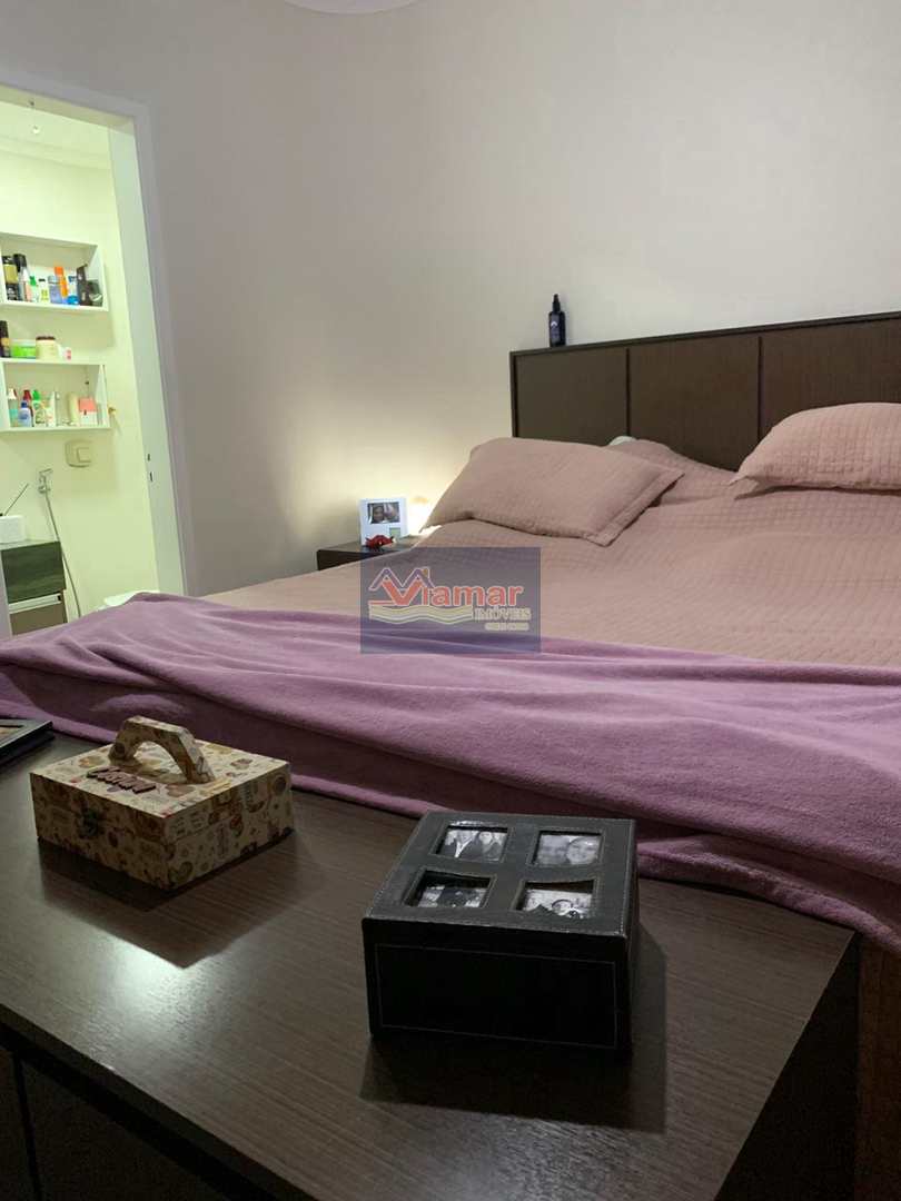 Apartamento à venda com 3 quartos, 220m² - Foto 6