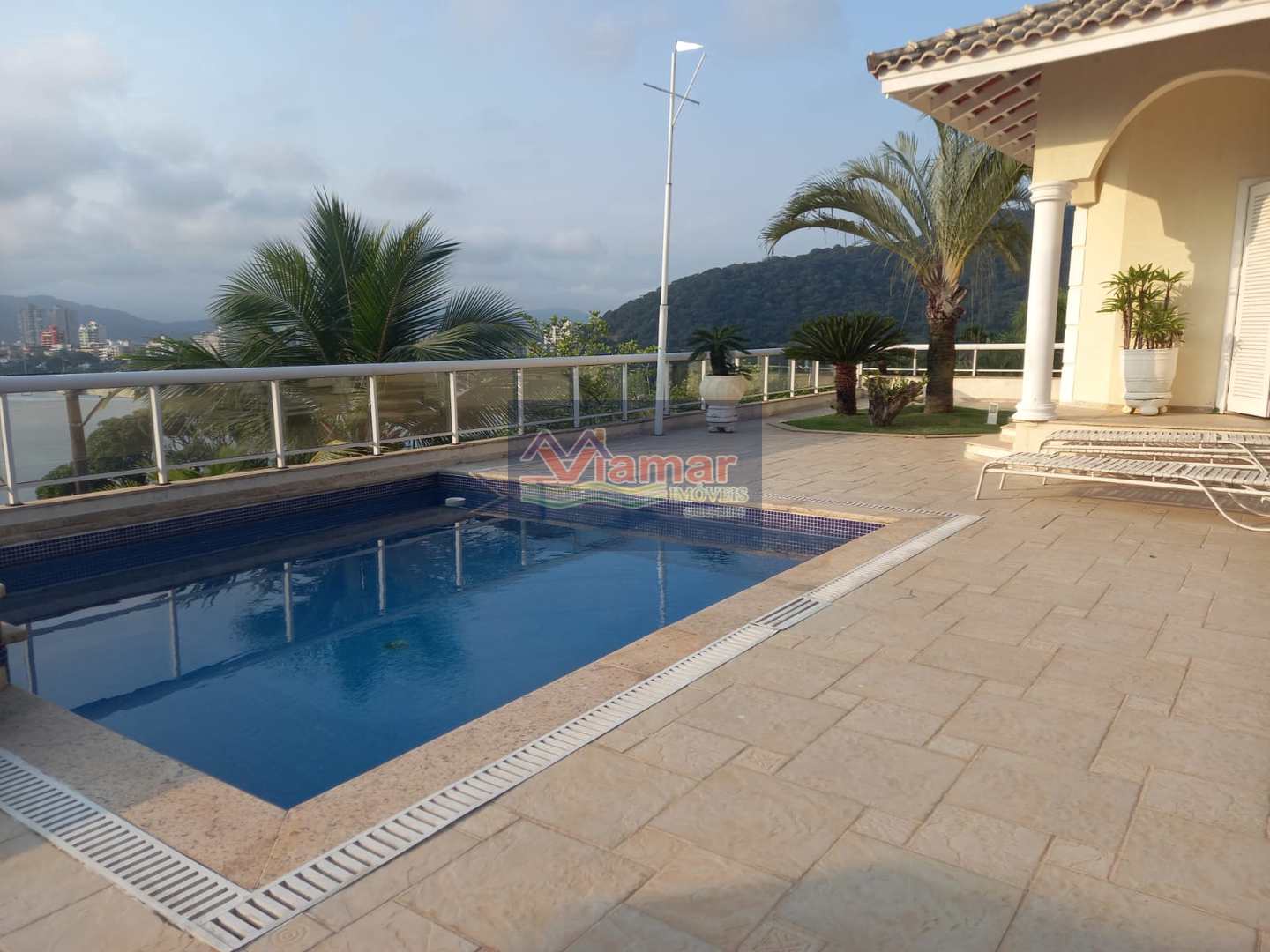 Casa de Condomínio à venda com 6 quartos, 600m² - Foto 3