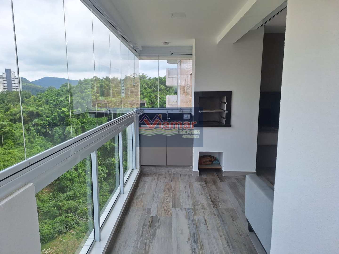 Apartamento à venda com 2 quartos, 60m² - Foto 2