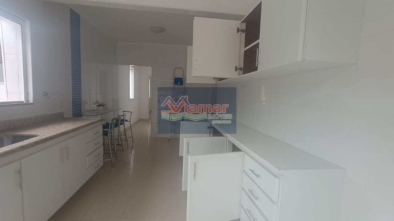 Casa à venda com 3 quartos, 200m² - Foto 13