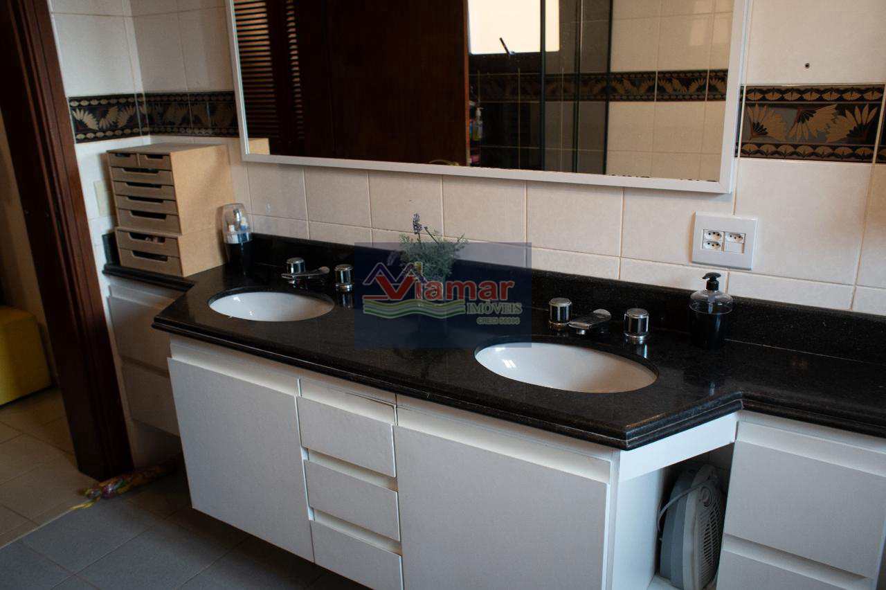 Apartamento à venda com 6 quartos, 180m² - Foto 24