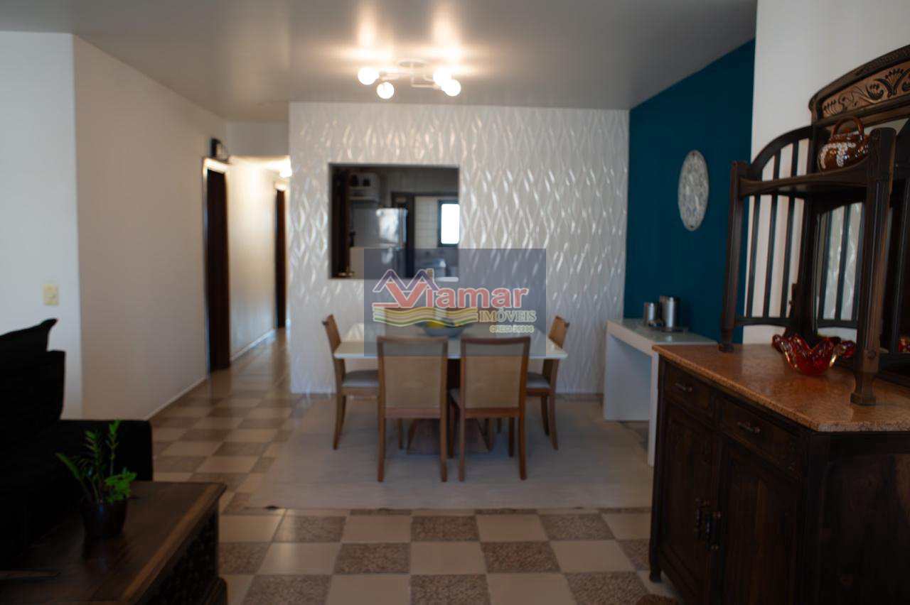 Apartamento à venda com 6 quartos, 180m² - Foto 2