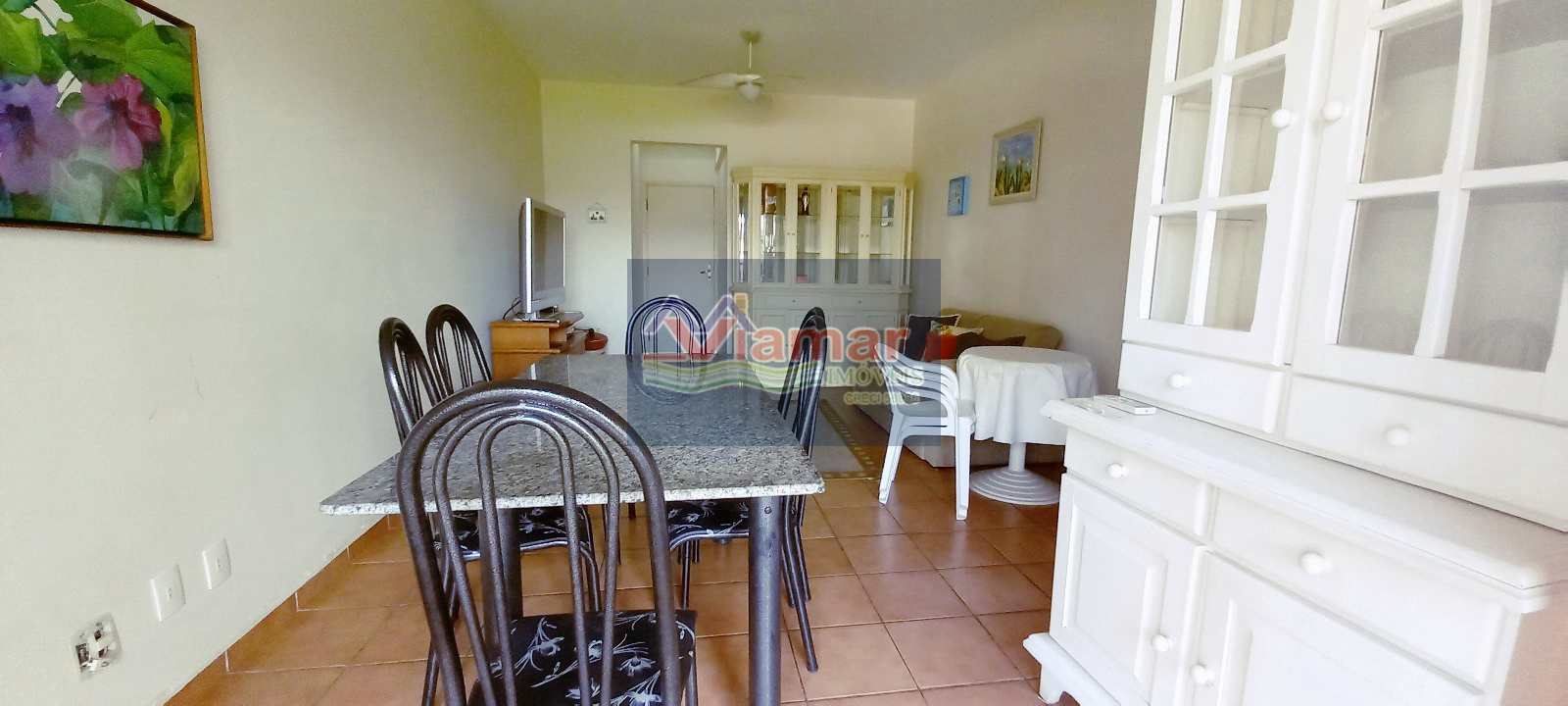 Apartamento à venda com 2 quartos, 70m² - Foto 2