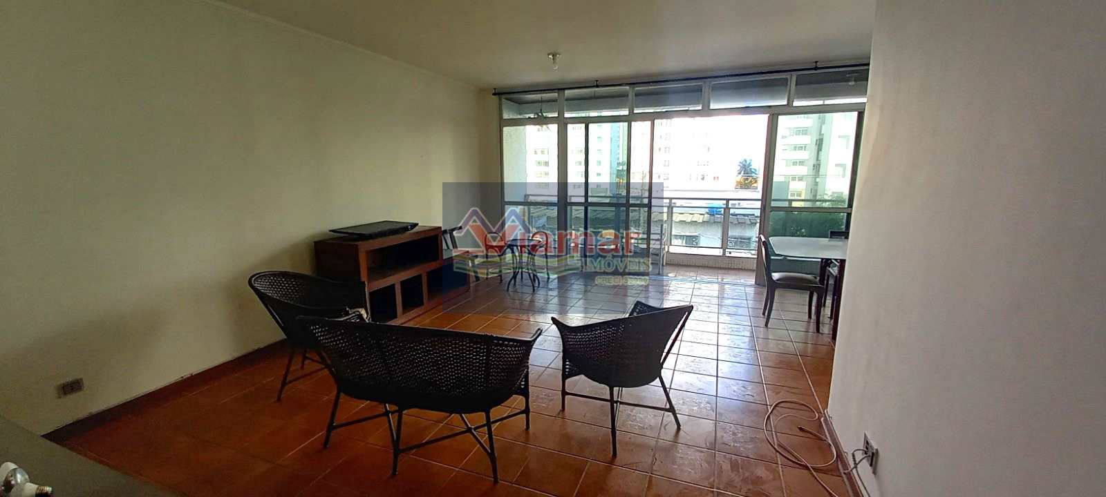 Apartamento à venda com 3 quartos, 108m² - Foto 2