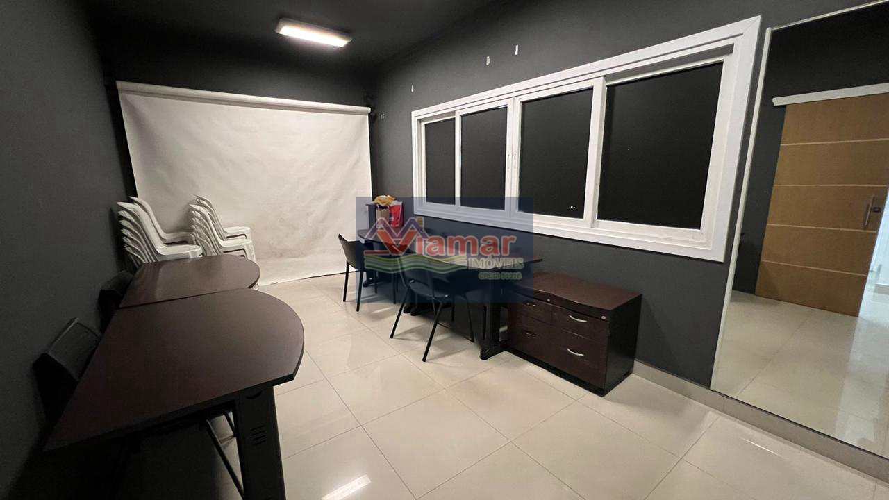 Prédio Inteiro para alugar com 4 quartos, 200m² - Foto 2