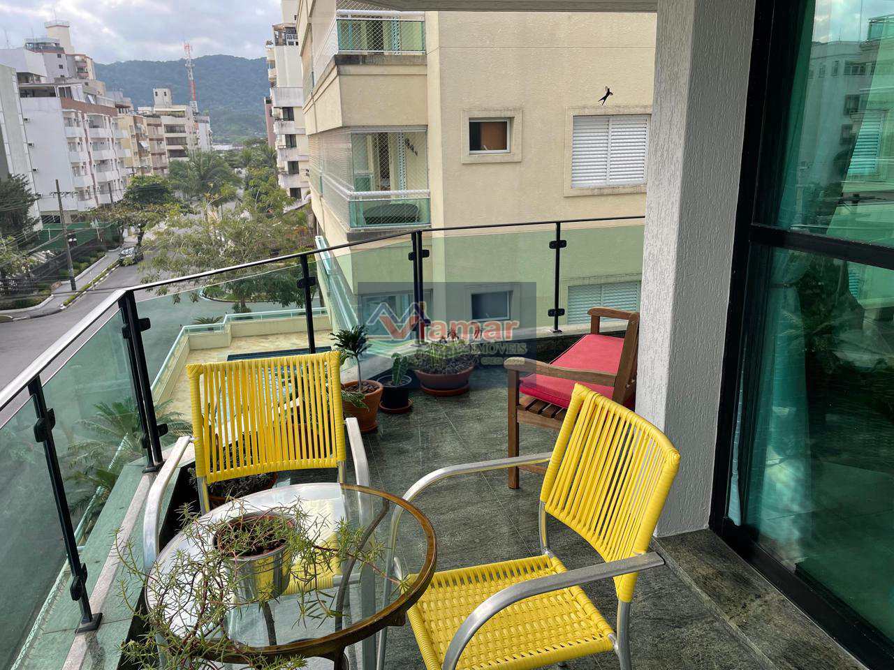 Apartamento à venda com 3 quartos, 153m² - Foto 2