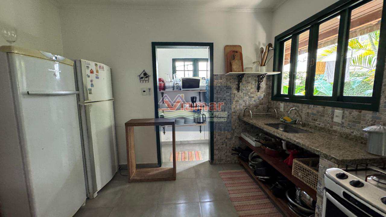 Casa à venda com 4 quartos, 230m² - Foto 25