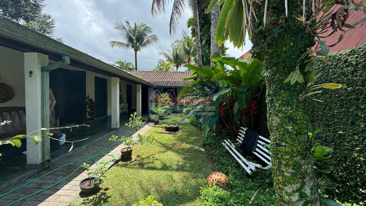 Casa à venda com 4 quartos, 230m² - Foto 8