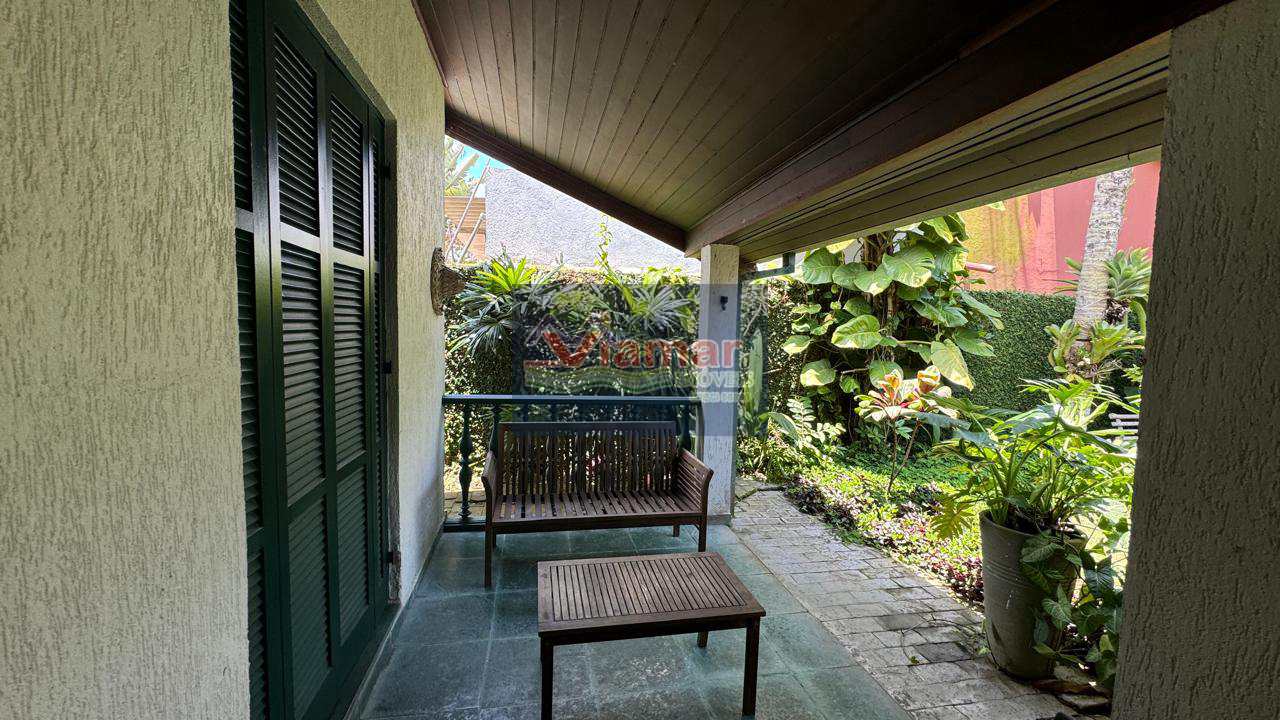 Casa à venda com 4 quartos, 230m² - Foto 11