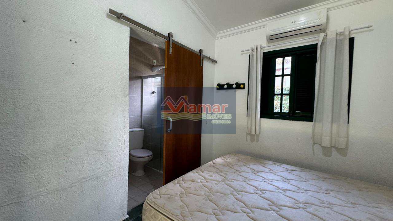 Casa à venda com 4 quartos, 230m² - Foto 14