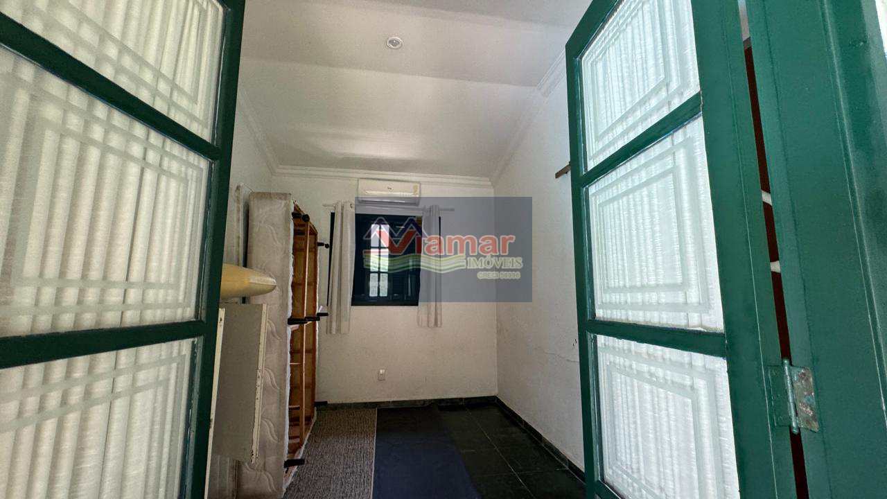 Casa à venda com 4 quartos, 230m² - Foto 15