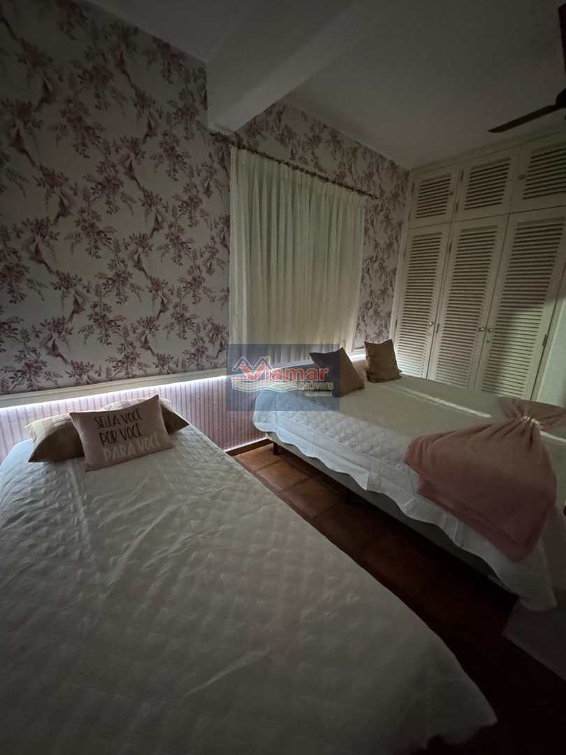 Casa para alugar com 4 quartos, 225m² - Foto 37
