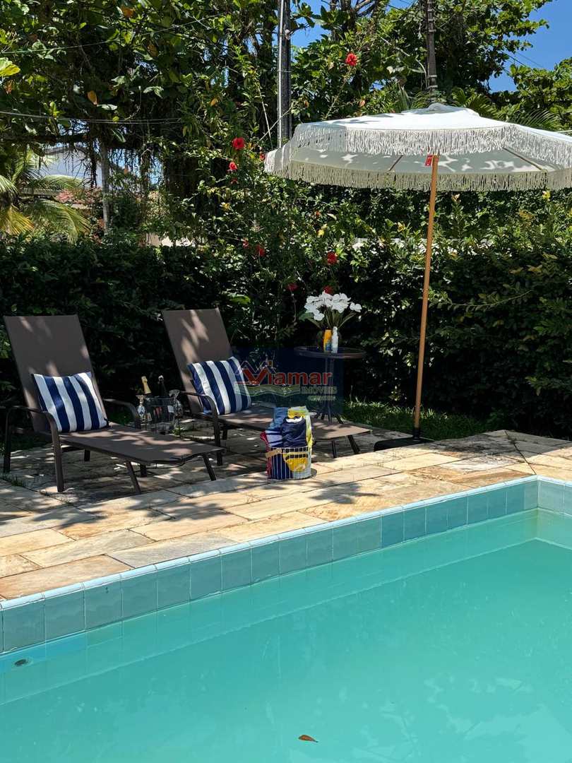 Casa para alugar com 4 quartos, 225m² - Foto 2