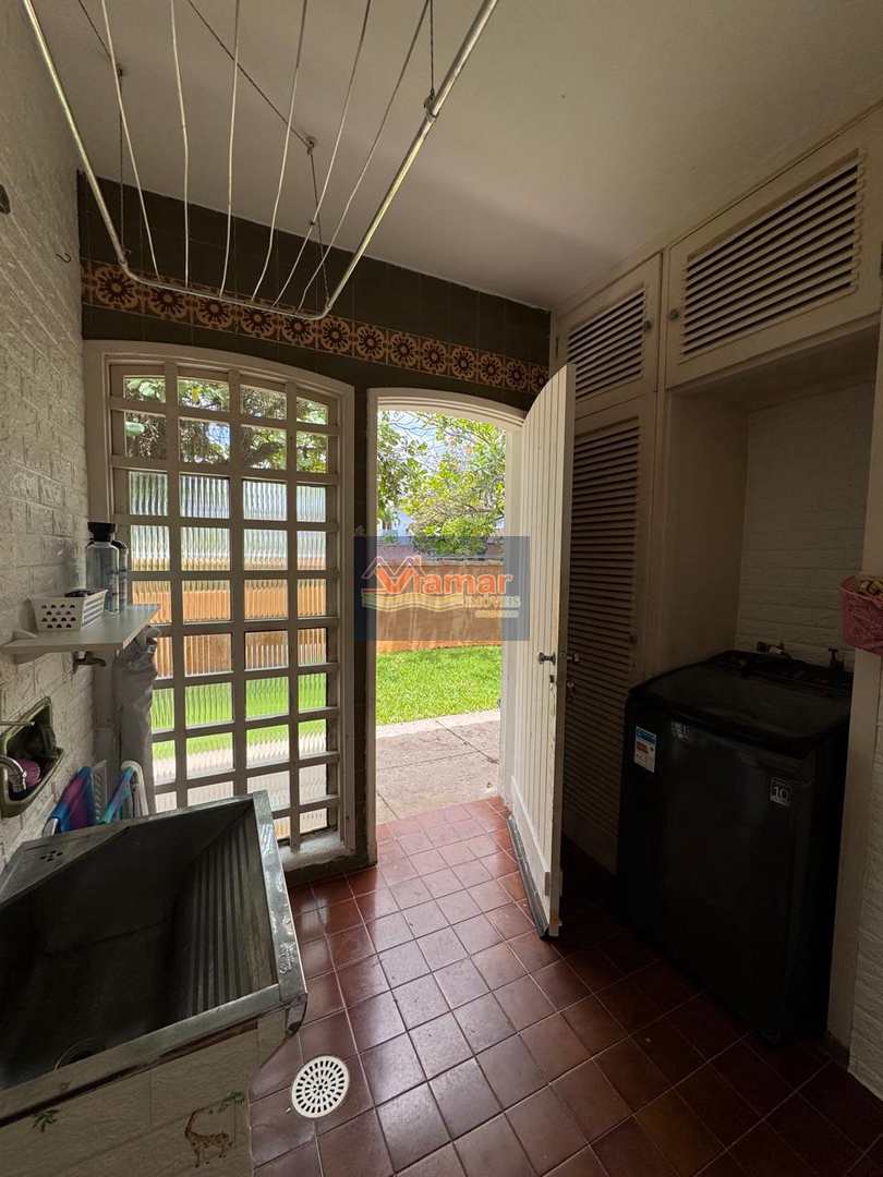 Casa para alugar com 4 quartos, 225m² - Foto 19