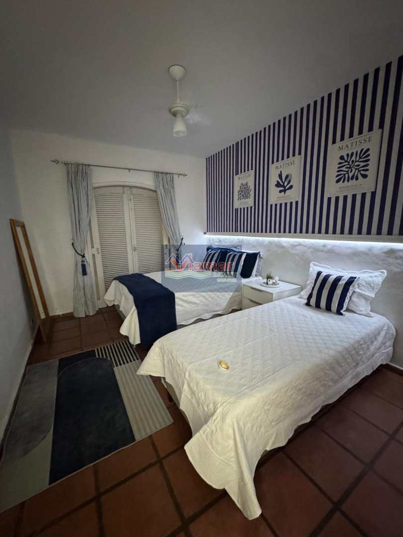 Casa para alugar com 4 quartos, 225m² - Foto 31