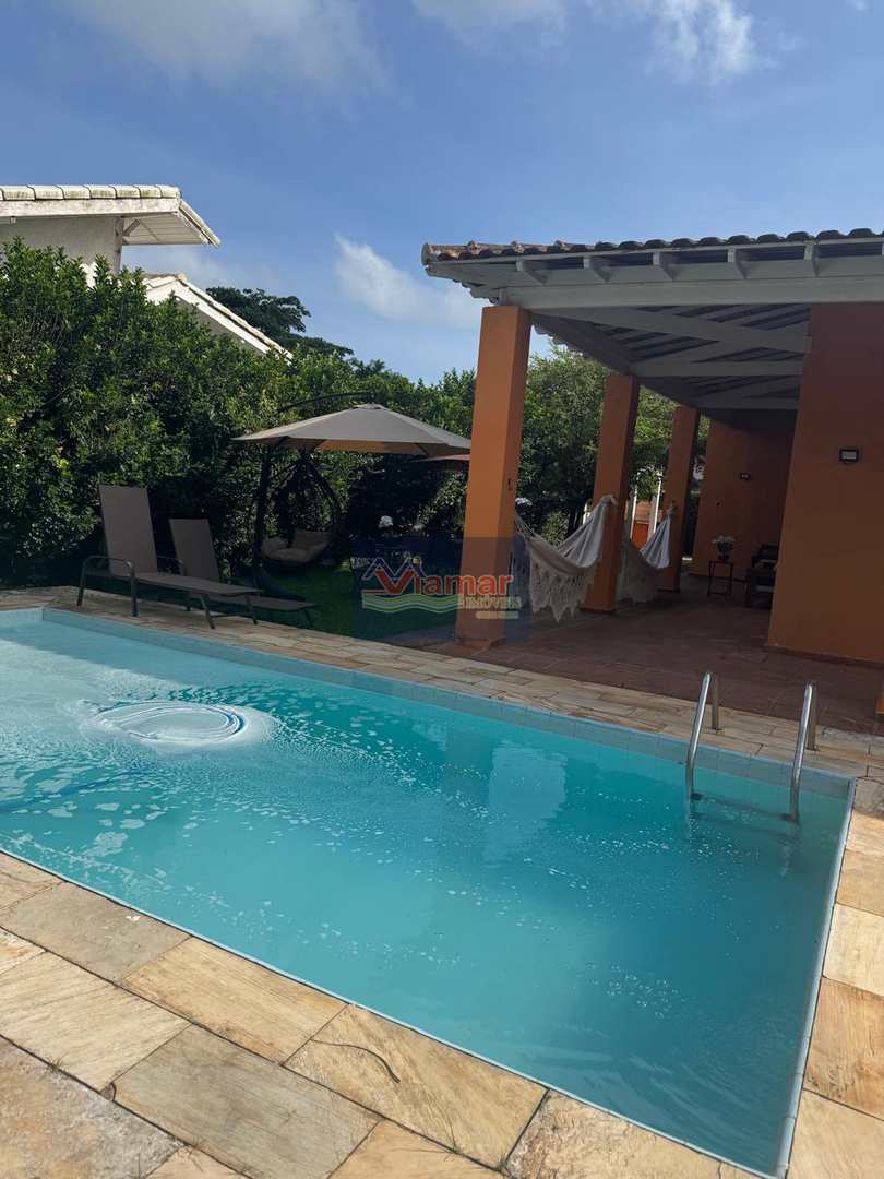 Casa para alugar com 4 quartos, 225m² - Foto 4