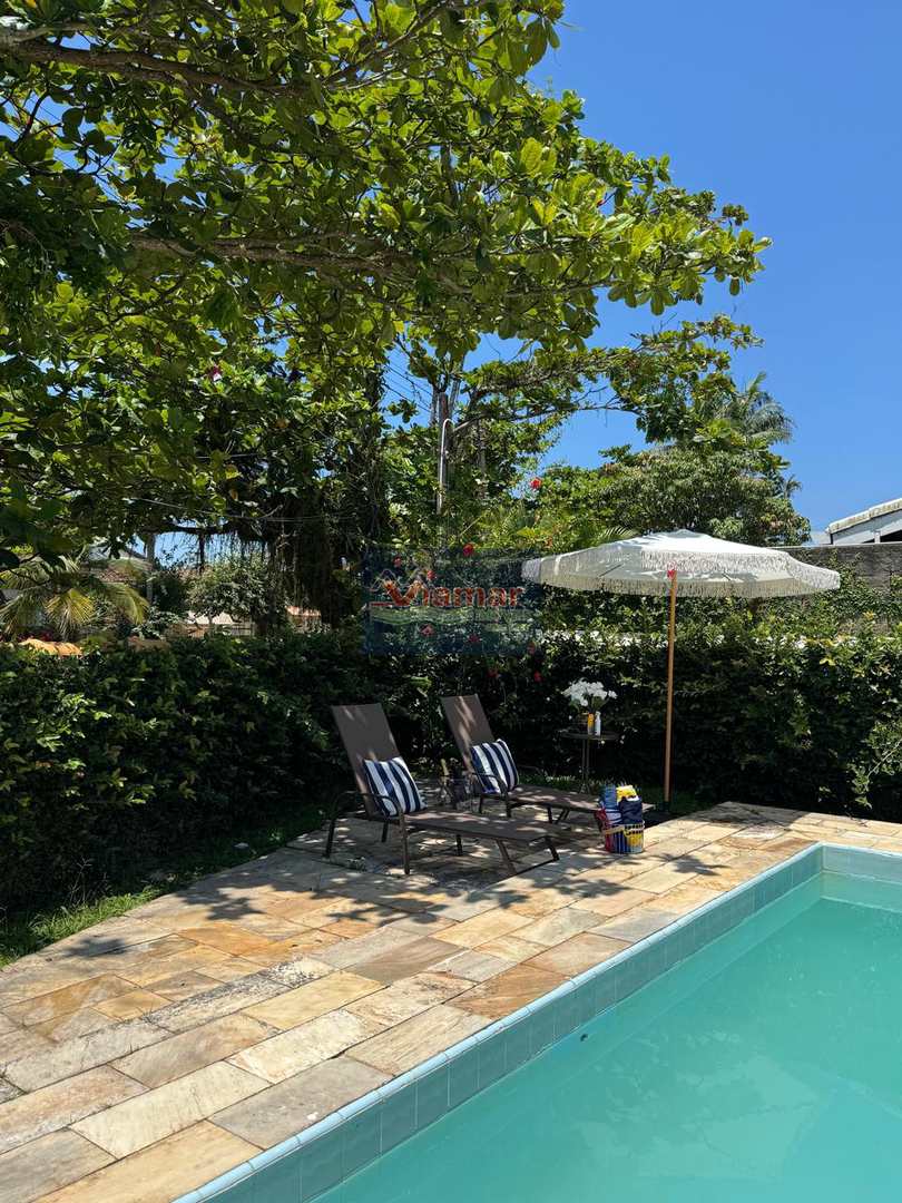Casa para alugar com 4 quartos, 225m² - Foto 3