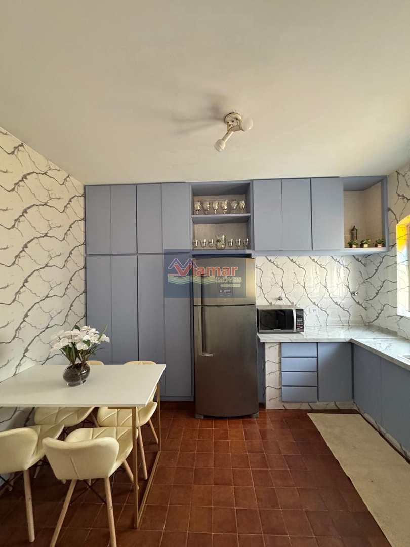 Casa para alugar com 4 quartos, 225m² - Foto 18