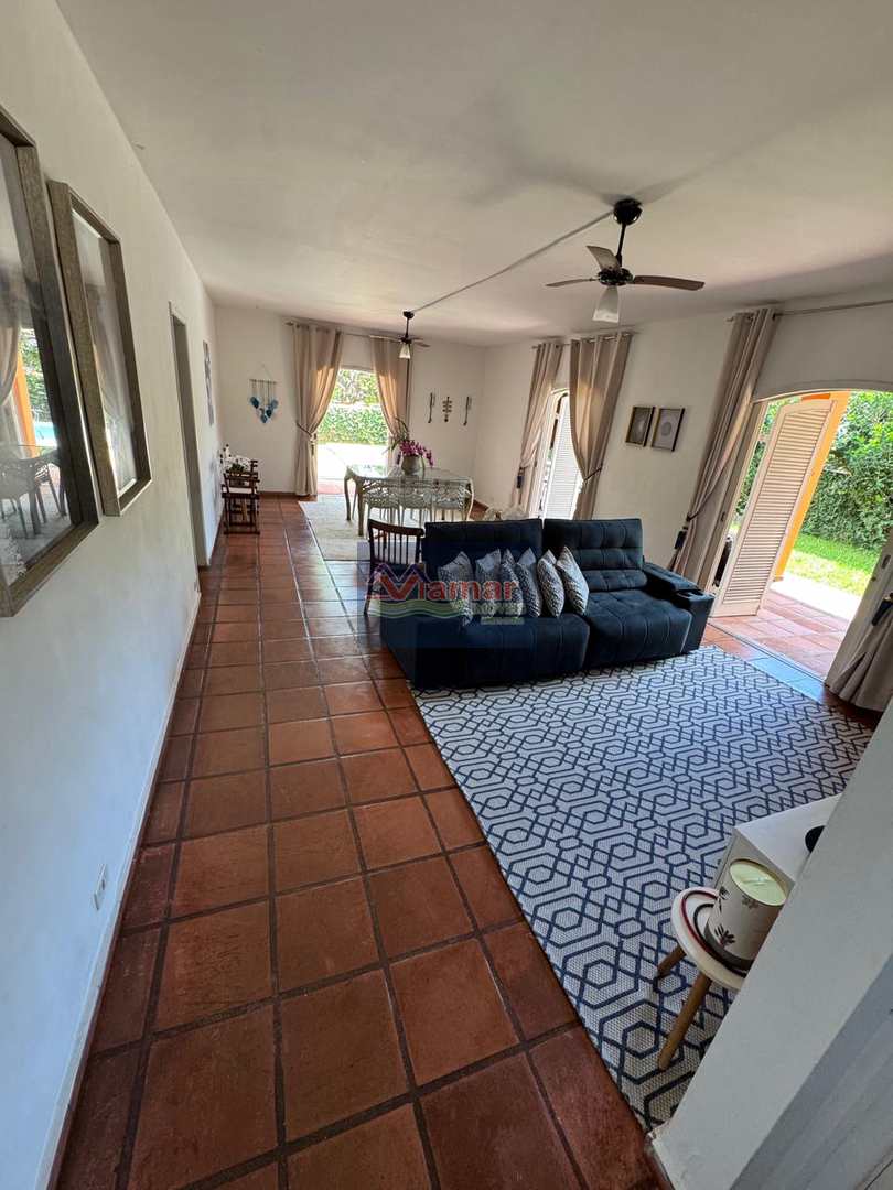 Casa para alugar com 4 quartos, 225m² - Foto 9